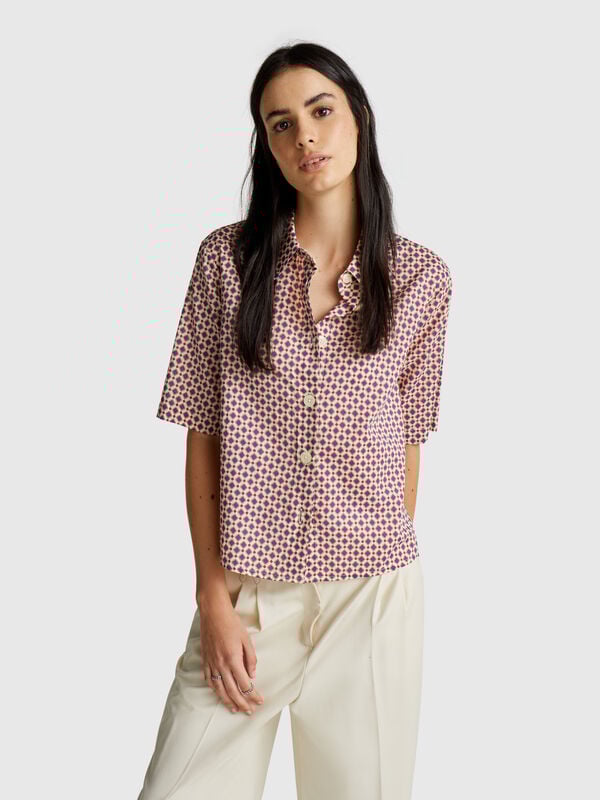 Camisa padrão de manga curta Mulher