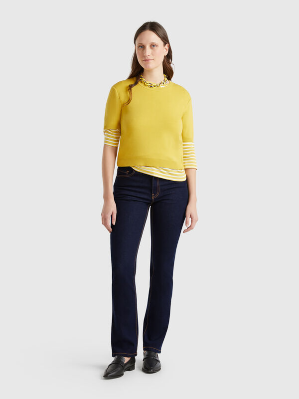 Calça jeans bootcut com mistura de algodão  Mulher
