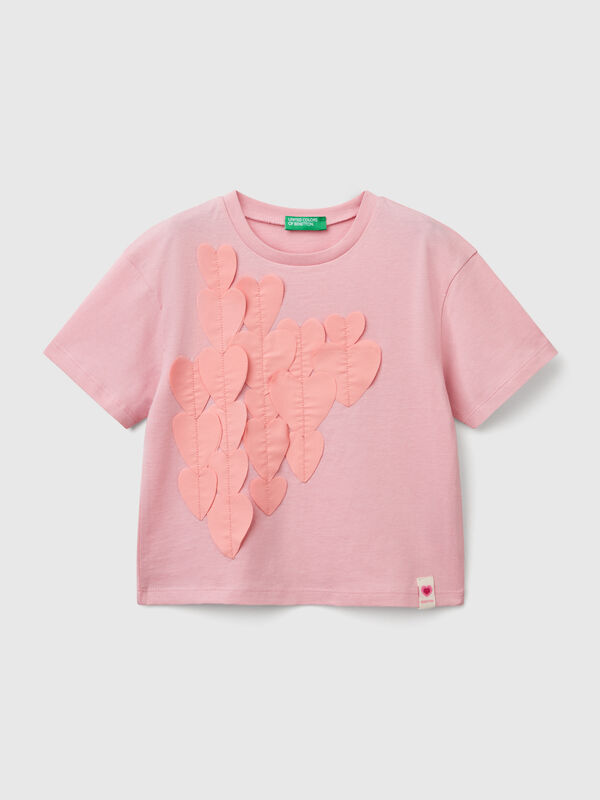 T-shirt com aplicações  Menina