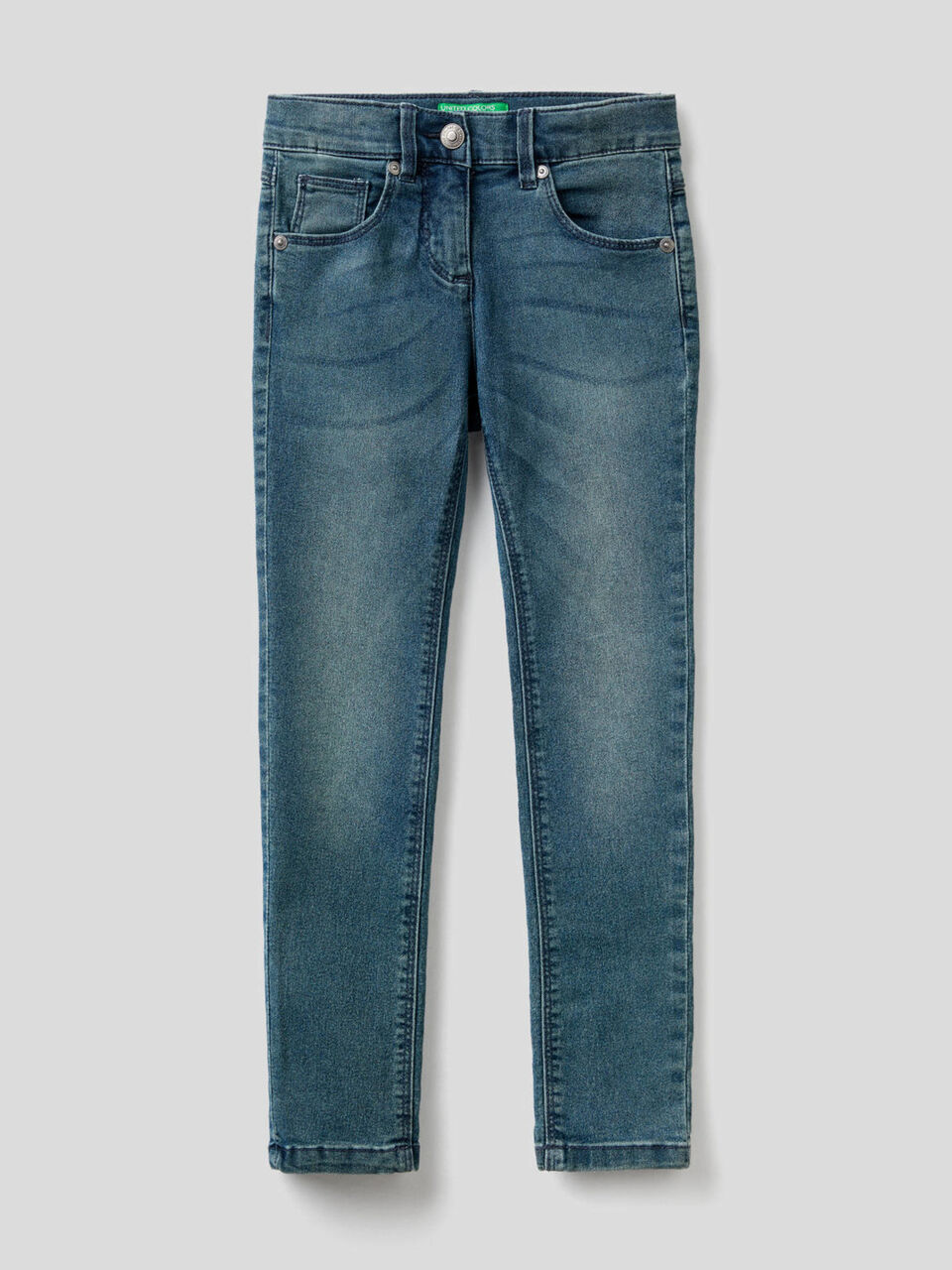 Jeans skinny fit de aparência desgastada image number 1