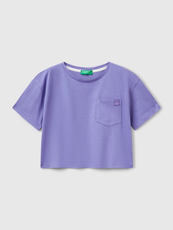 T-shirt boxy fit com estampa atrás Menina