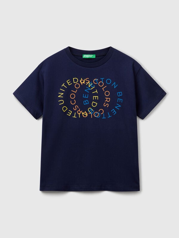 T-shirt com logótipo Menino