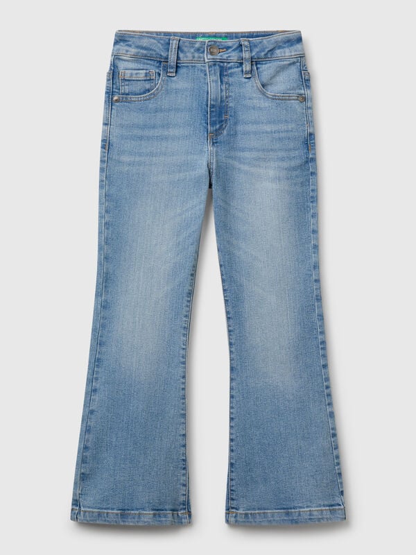 Jeans cinco bolsos boca-de-sino Menina
