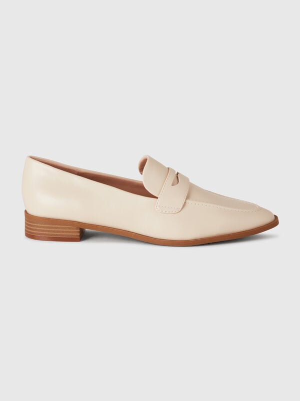 Mocassins em tecido efeito pele Mulher