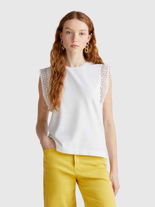 Top com con macramé Mulher