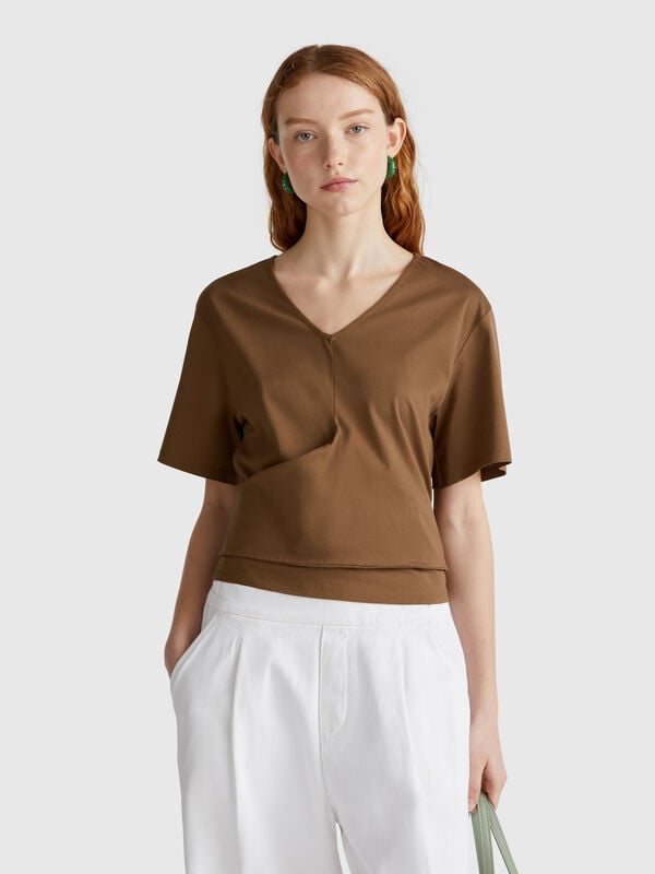 T-shirt com nó atrás Mulher
