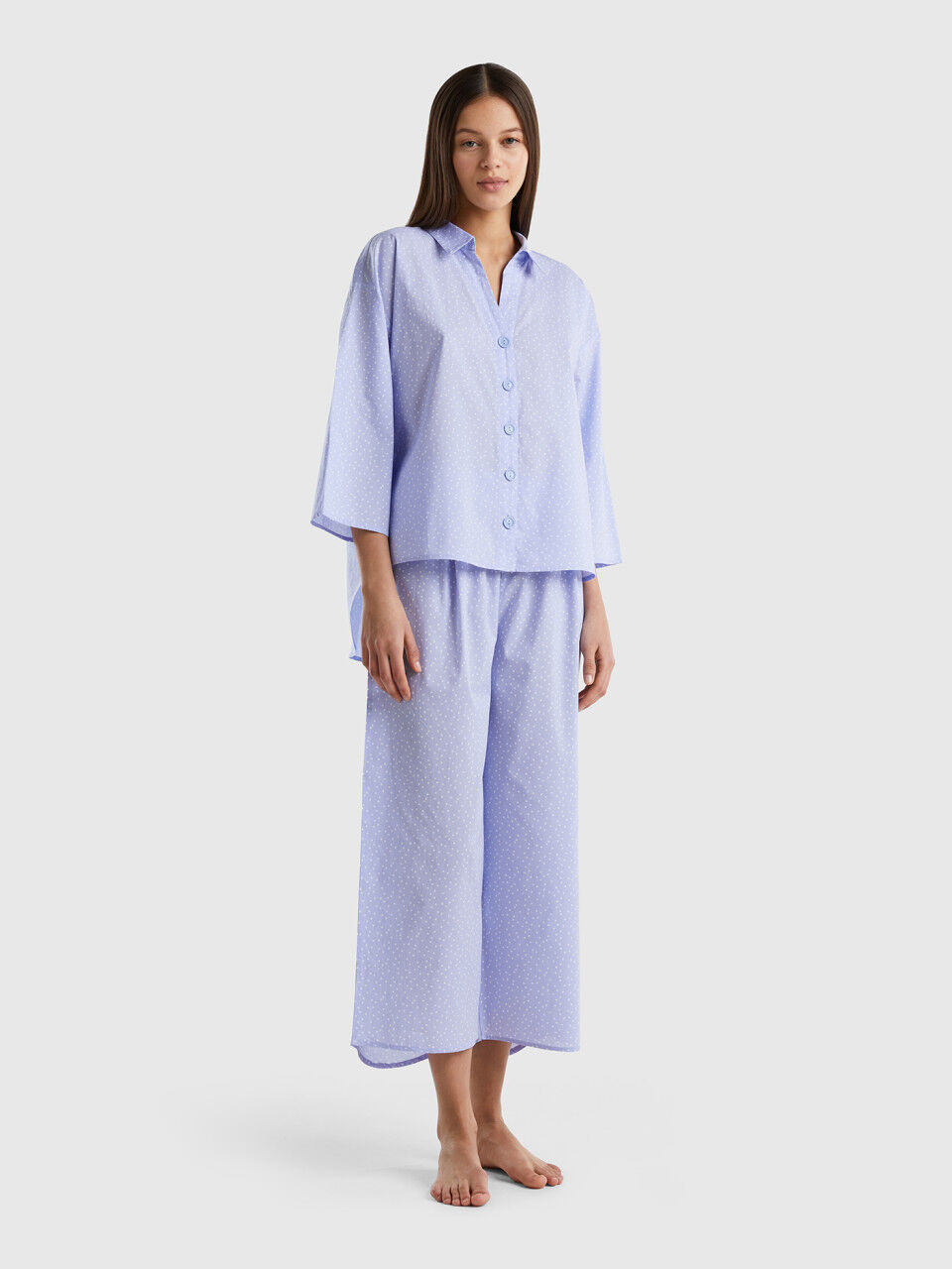 Pijama às bolinhas em algodão