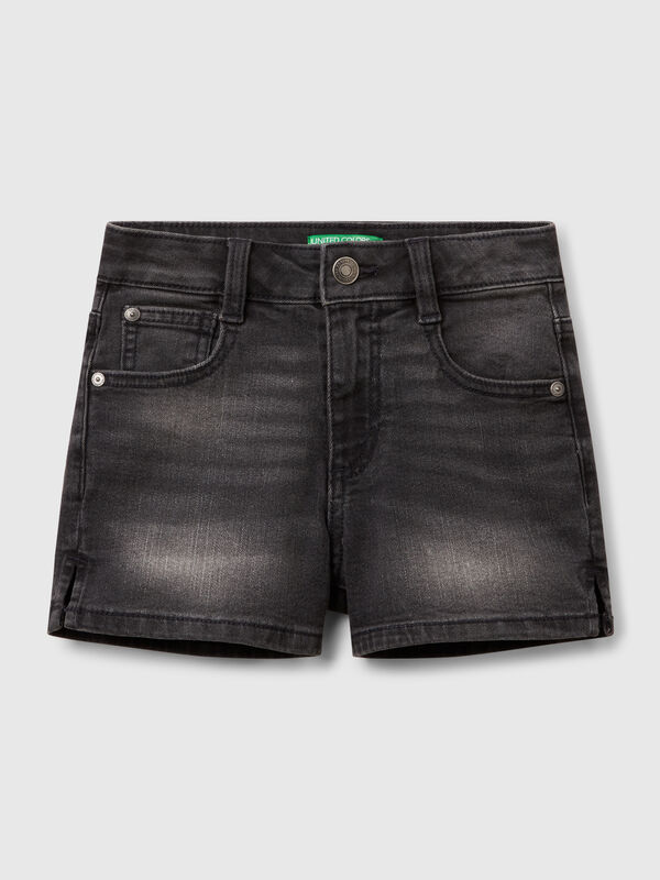 Calças curtas em denim  Menina