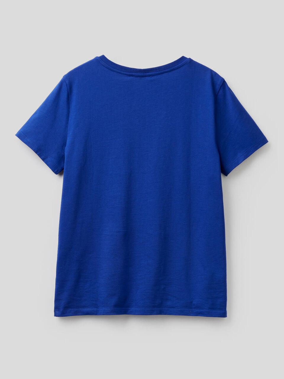 T-shirt com bolso bordado image number 2