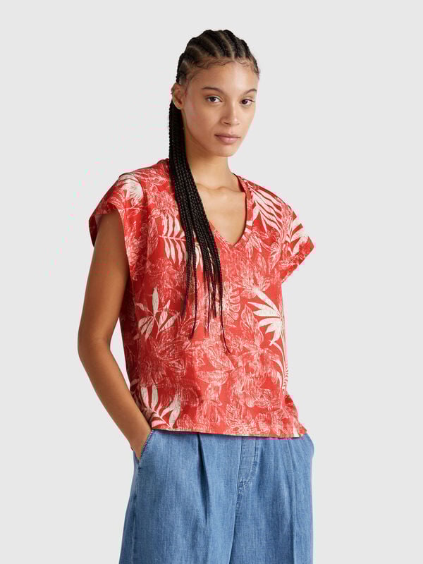 T-shirt com estampa de flores Mulher