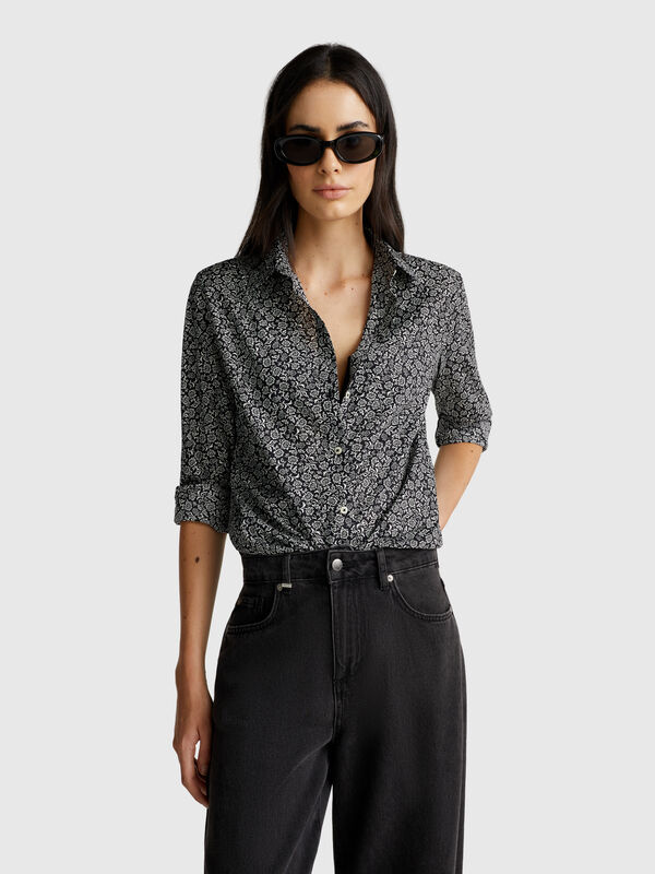 Camisa padrão em algodão leve Mulher