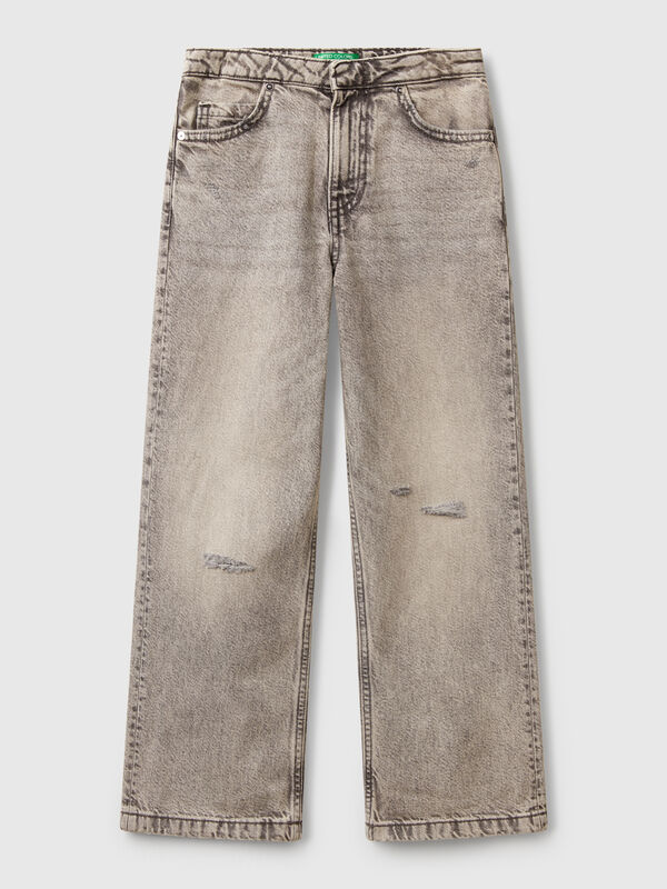 Jeans straight com rasgos Menina
