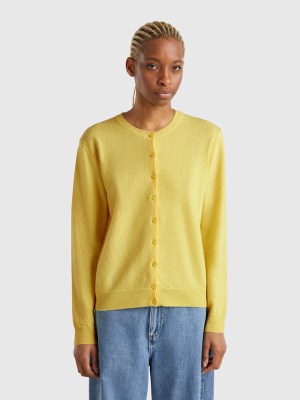 Cardigã de gola redonda amarelo em pura lã Merino Mulher
