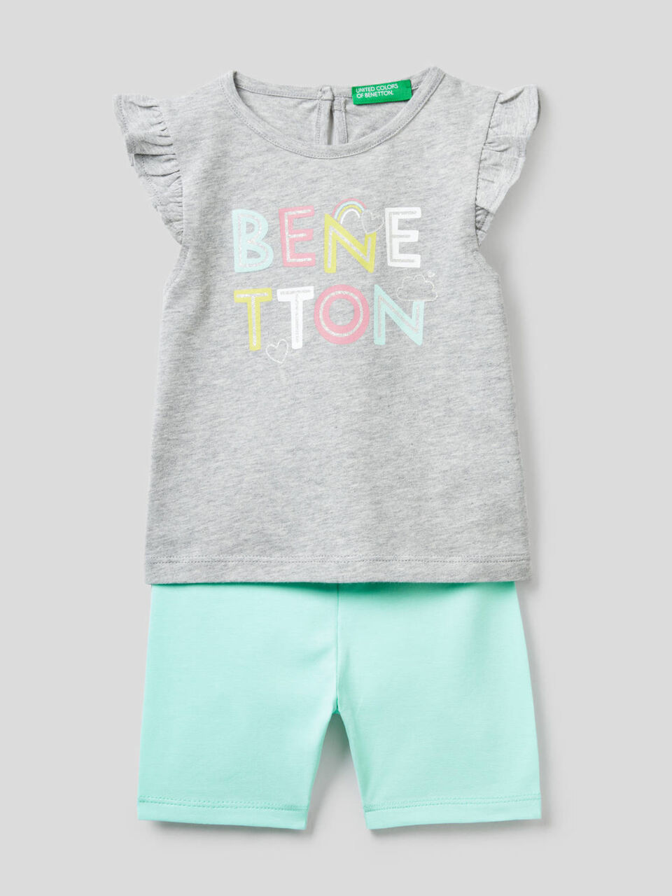 Conjunto t-shirt e bermudas image number 1