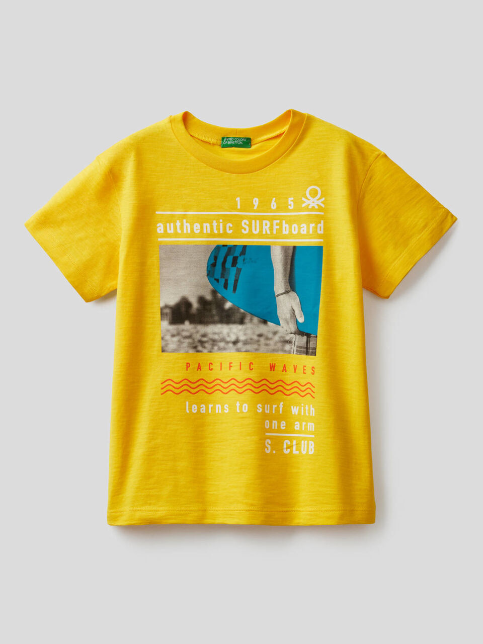 T-shirt em algodão com estampa surf image number 1