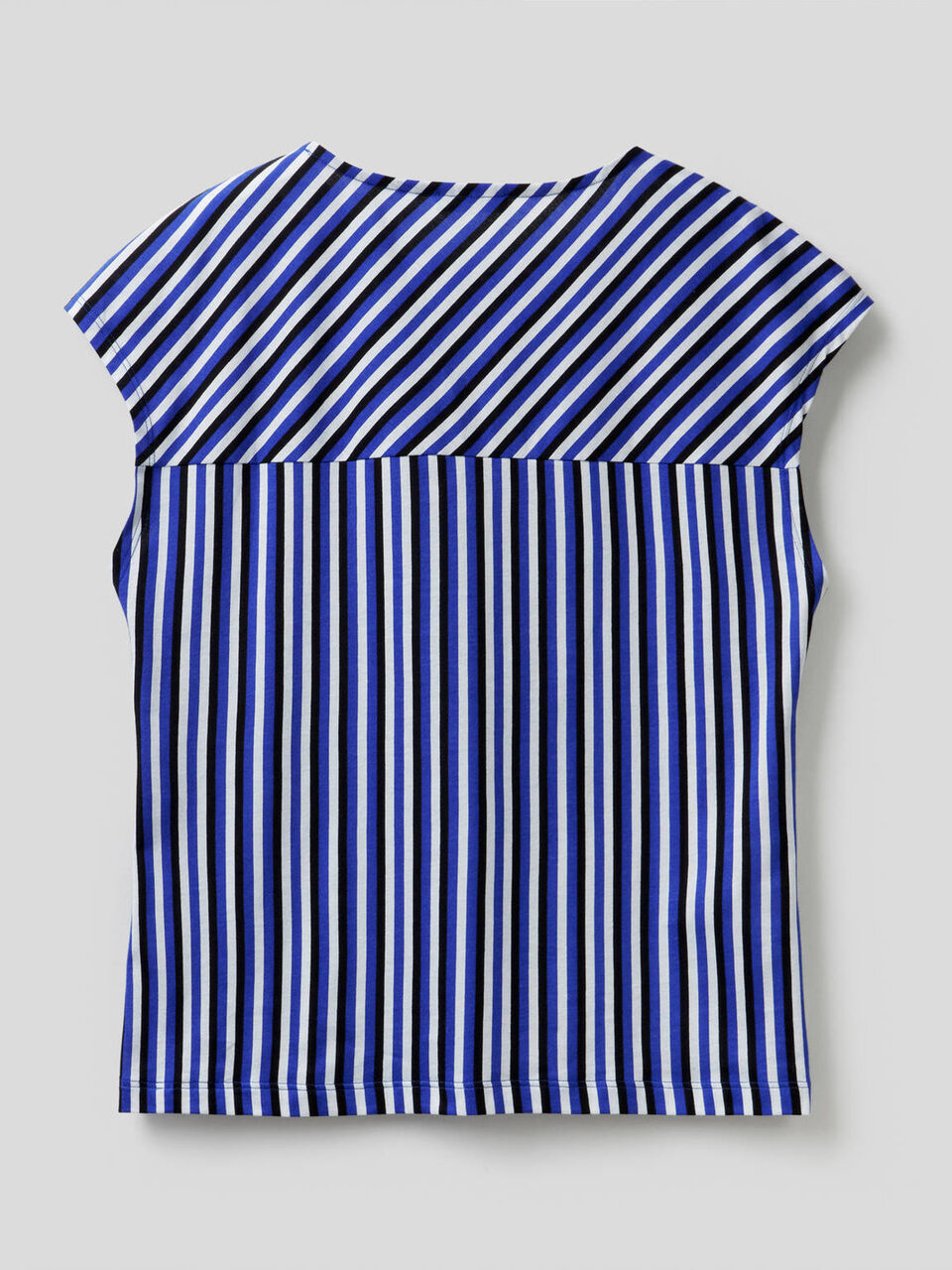 T-shirt às riscas 100% algodão image number 2