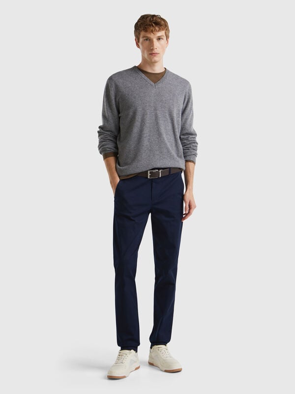Chinos slim fit em algodão stretch Homem