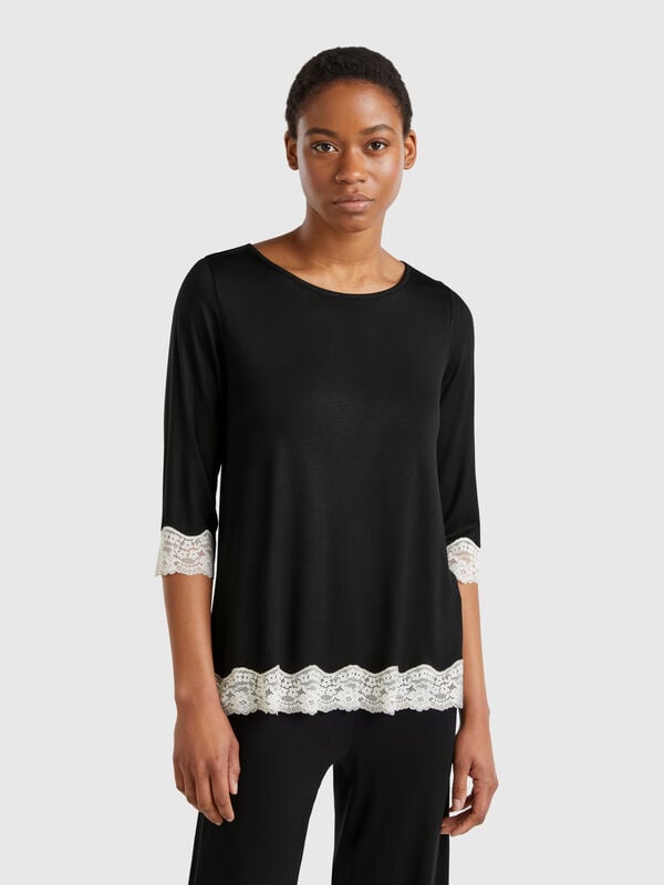 T-shirt com detalhes em renda Mulher
