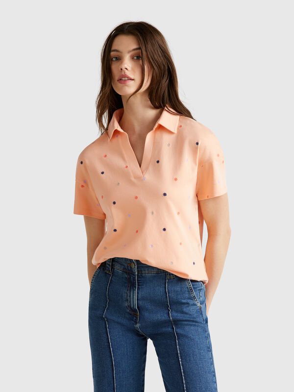 Polo com bordado flores Mulher