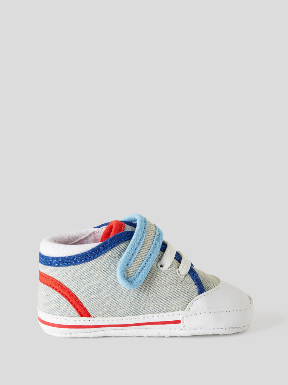 Sneakers primeiros passos image number 1