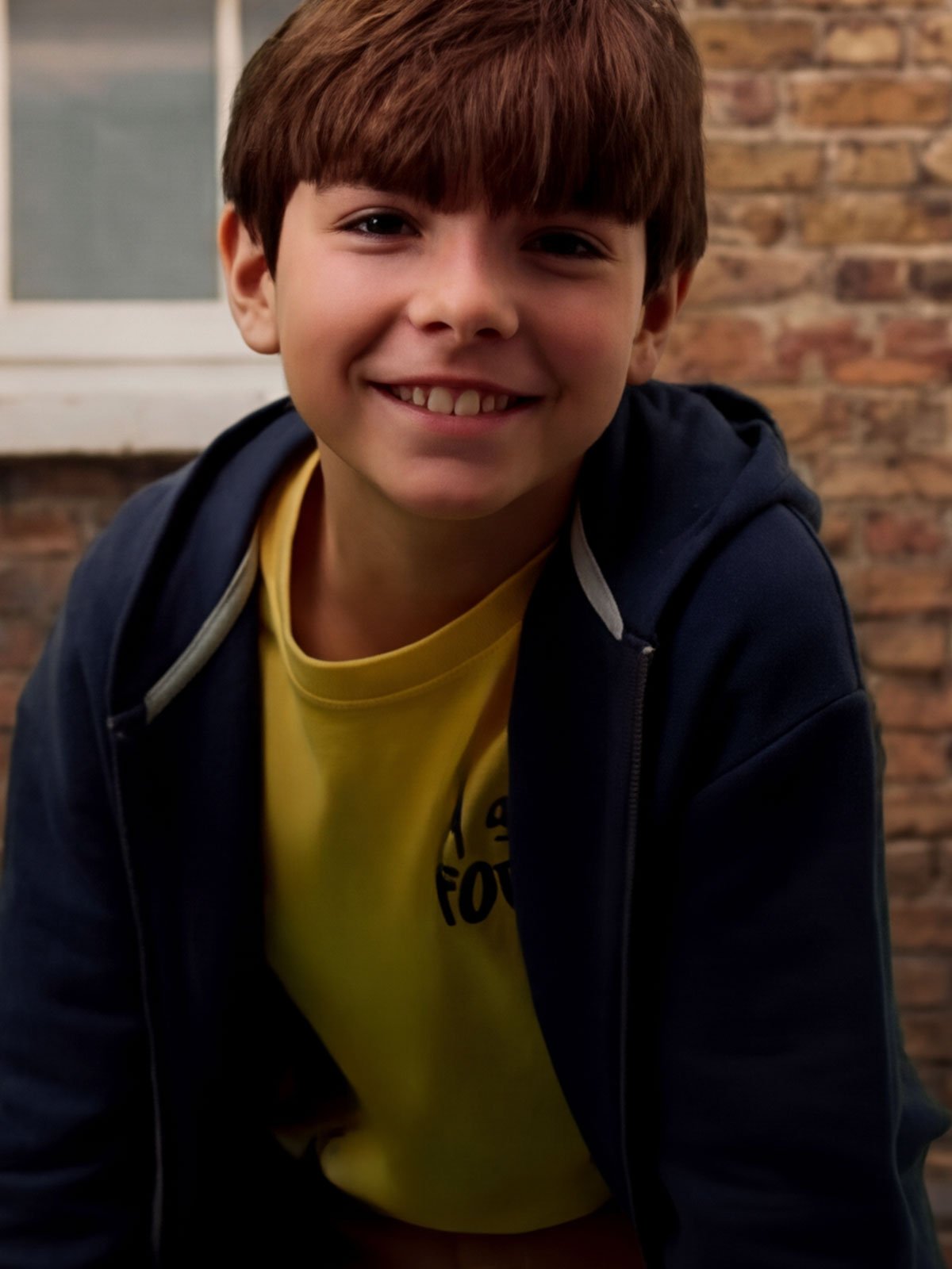 menino <span class="text-l playful">(6-14 anos)</span> benetton