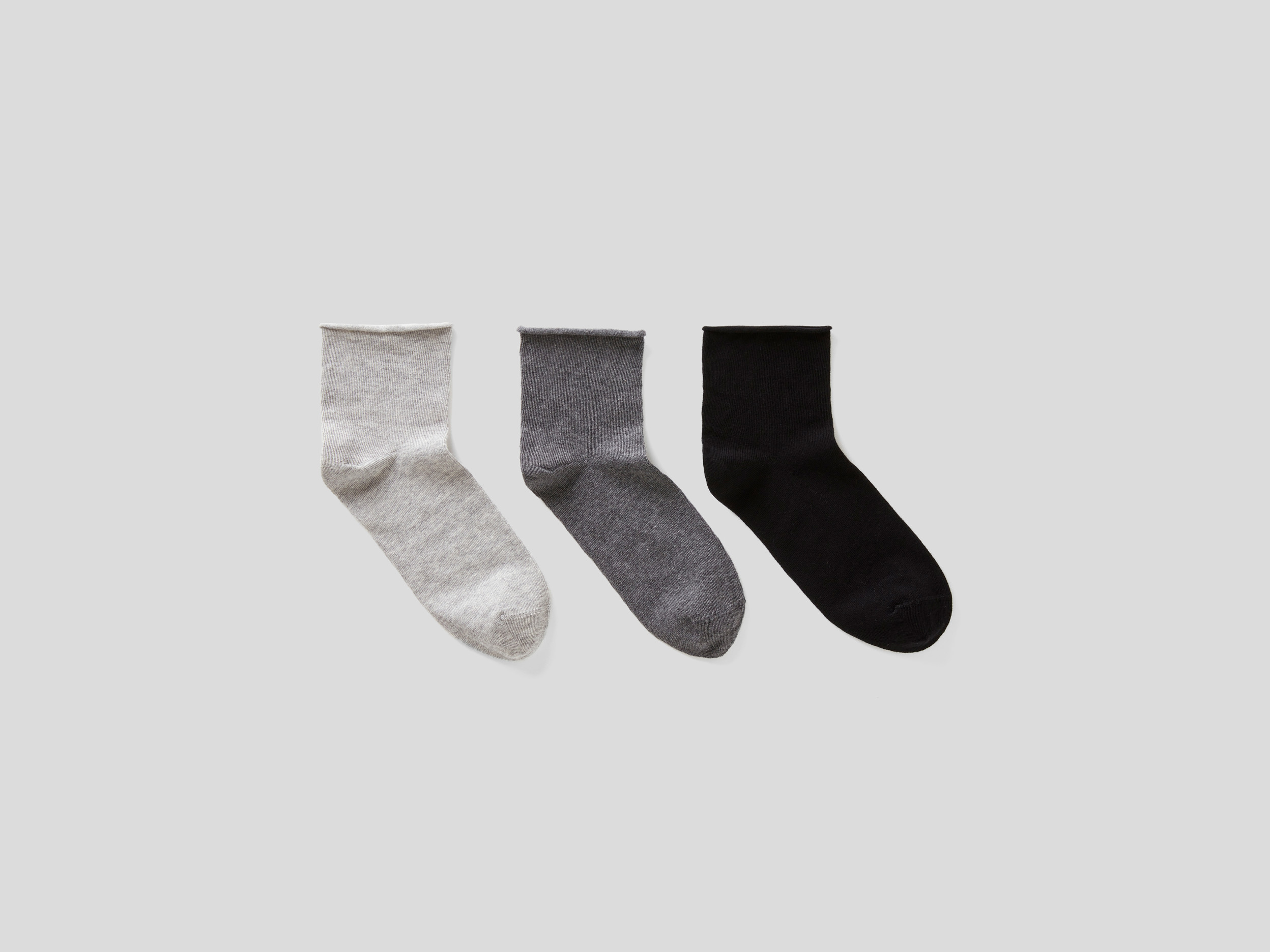 Benetton, Three Pairs Of Short Socks, size OS, Multi-color, Women