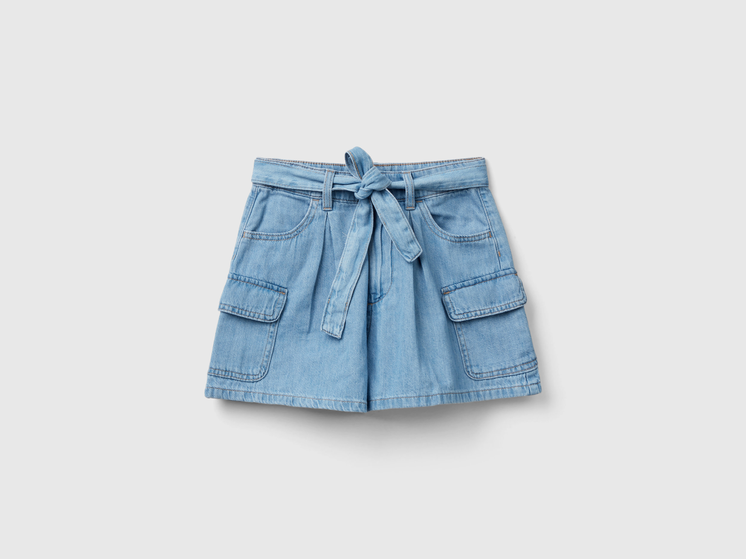 Benetton, Bermuda Cargo Di Jeans Leggero, Blu Chiaro, Bambini