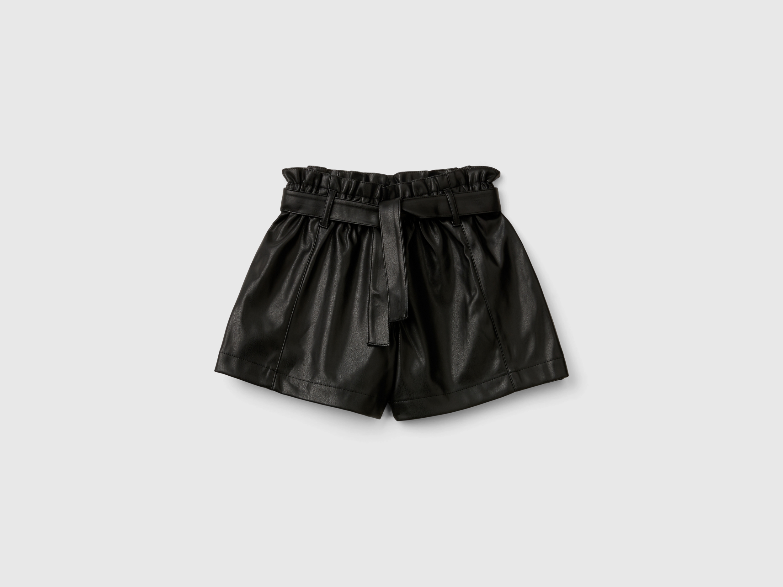 Benetton, Shorts Aus Beschichtetem Stoff, size XL, Schwarz, female