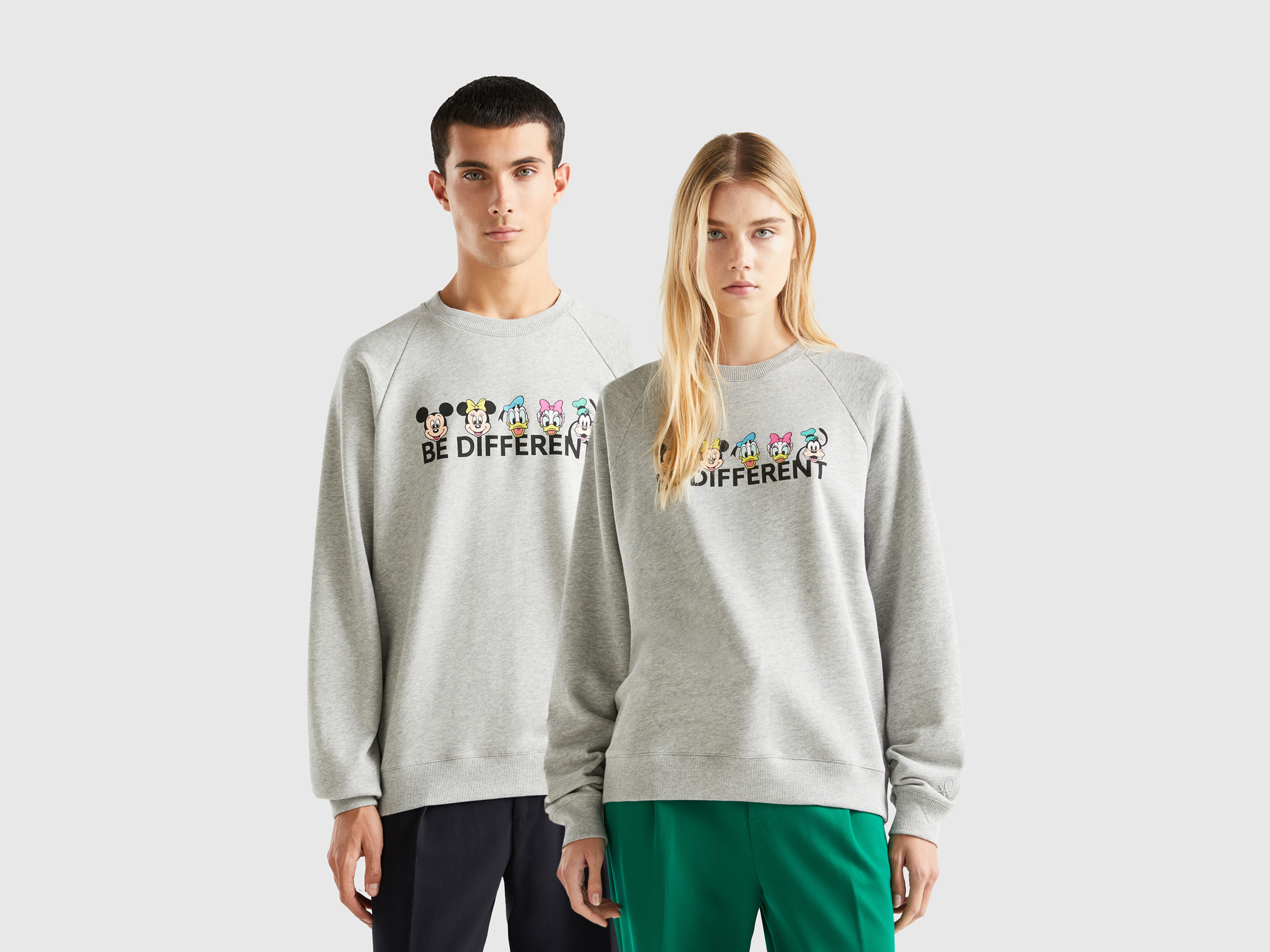 Benetton, Light Gray Mickey & Friends Sweatshirt, size L, Light Gray, Women